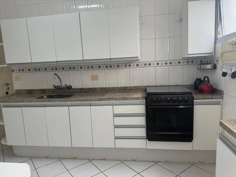 Apartamento Com Vista Mar グァルジャー エクステリア 写真