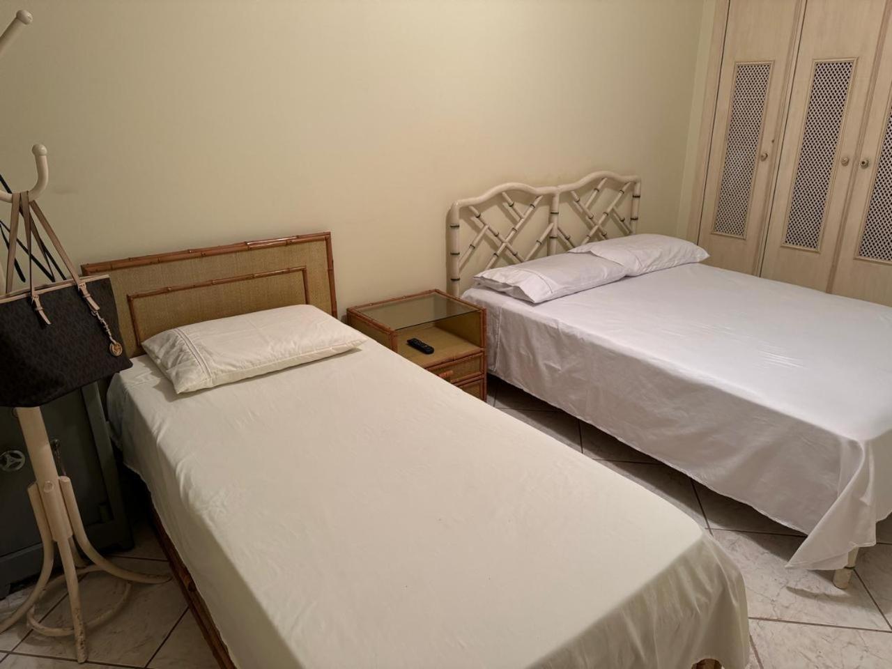 Apartamento Com Vista Mar グァルジャー エクステリア 写真