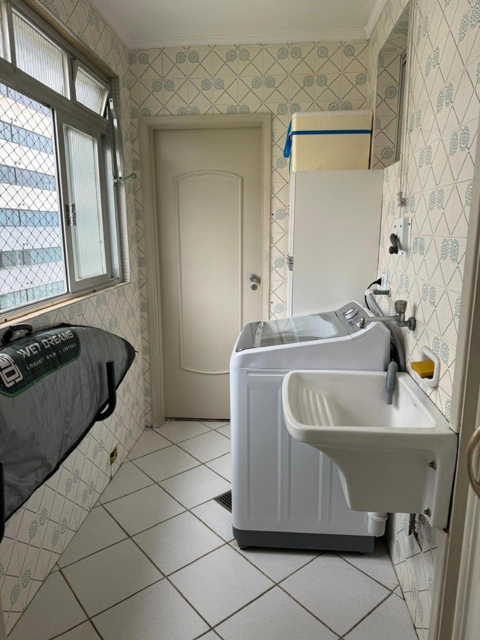 Apartamento Com Vista Mar グァルジャー エクステリア 写真